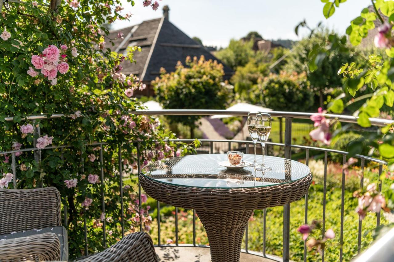 Romantik Hotel Baeren Duerrenroth ภายนอก รูปภาพ